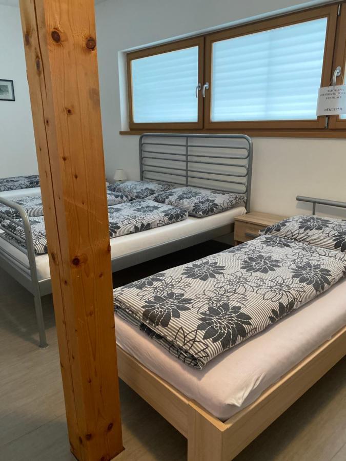Apartman Hustopeče Exteriör bild
